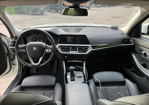 BMW Seria 3 cena 142000 przebieg: 77406, rok produkcji 2020 z Warszawa małe 704